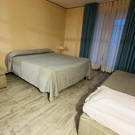 Apartment Universo 318 *